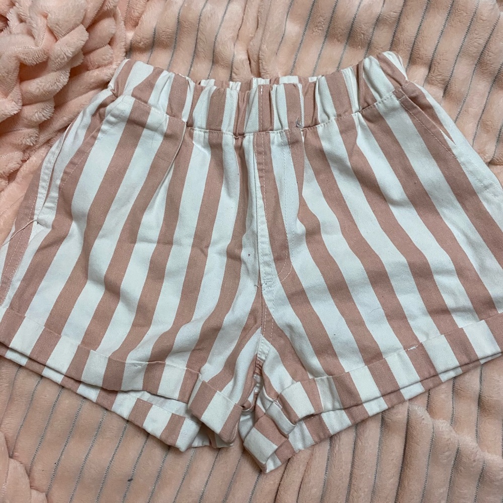 Patterned shorts